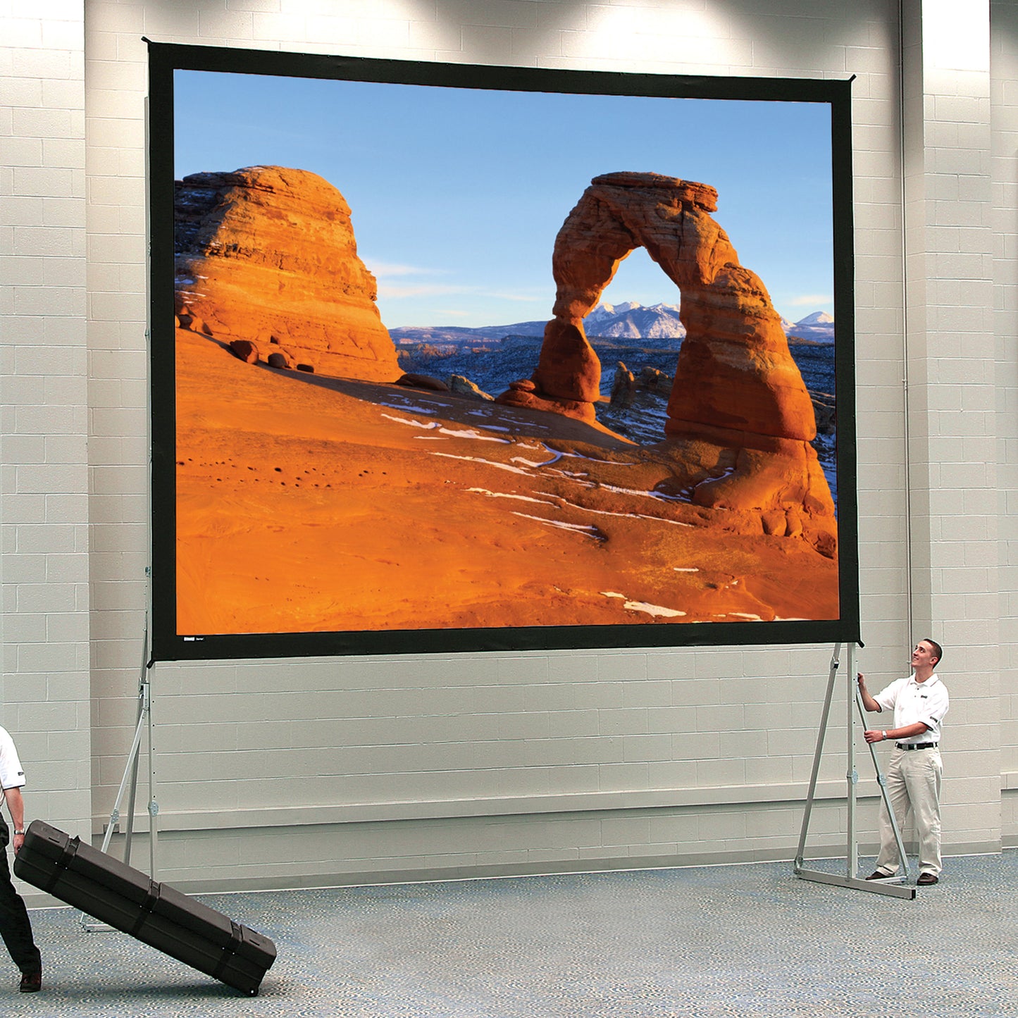 Da-Lite Heavy Duty FastFold Deluxe 255-inch Portable Projection Screen System - Ideal for HD Rentals and Professional Presentations